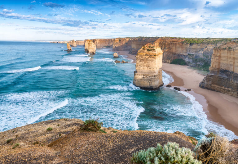 Discover the stunning Great Ocean Road and the 12 Apostles, Australia's natural wonders