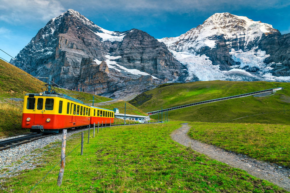 Discover the best activities in Switzerland, from skiing and snowboarding in the Swiss Alps, hiking through breathtaking landscapes, taking scenic train rides like the Glacier Express, to enjoying Swiss chocolate and cheese tours